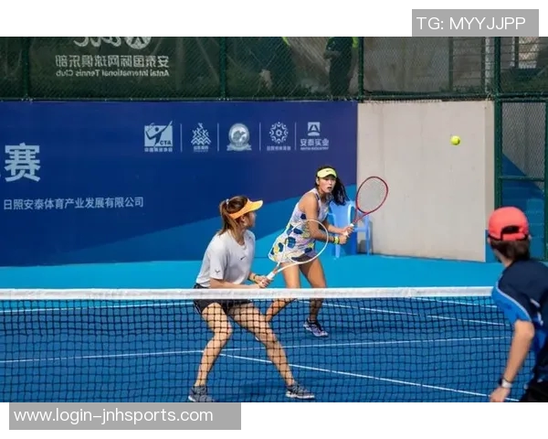 武汉网球队与重庆网球队的团队协作分析及赛后复盘探讨