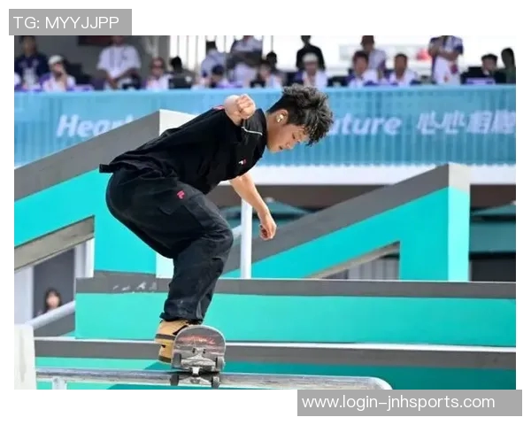 深圳滑板队在运动世界滑板锦标赛中以74分稳居积分榜首位 深圳滑板队在运动世界滑板锦标赛中以74分稳居积分榜首位