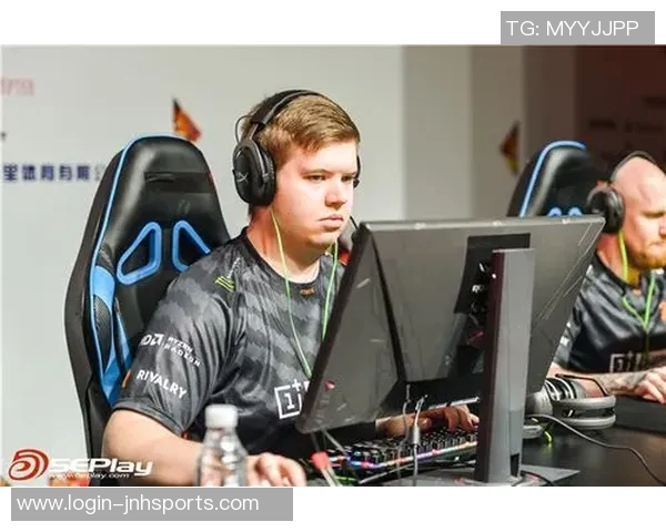 实时新闻刘伟畅谈CSGO职业生涯背后的故事与心路历程 实时新闻刘伟畅谈CSGO职业生涯背后的故事与心路历程